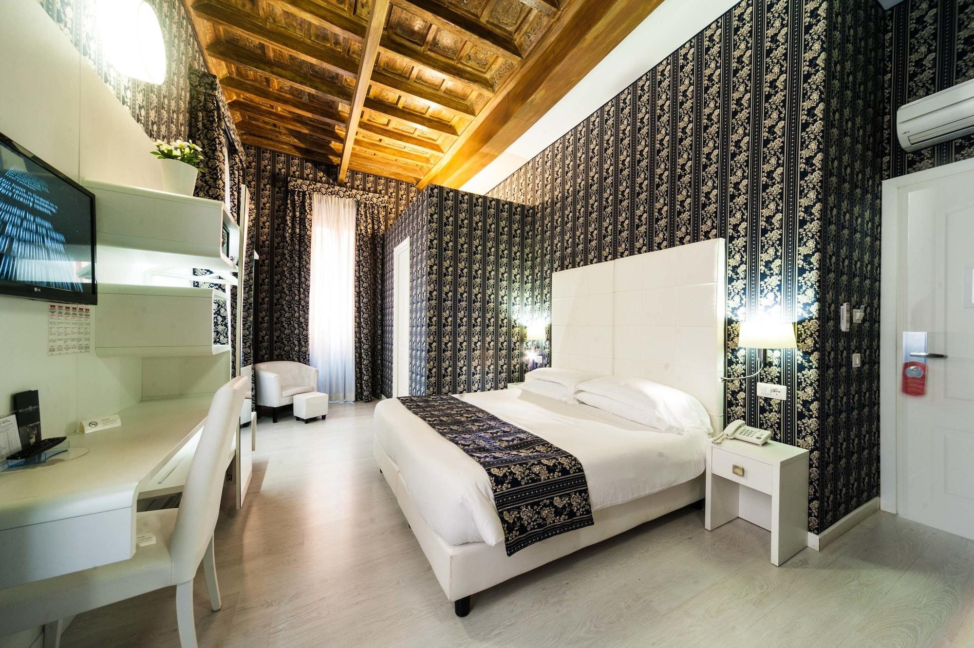 Relais Trevi 95 Boutique (adults Only) Hotel 4*