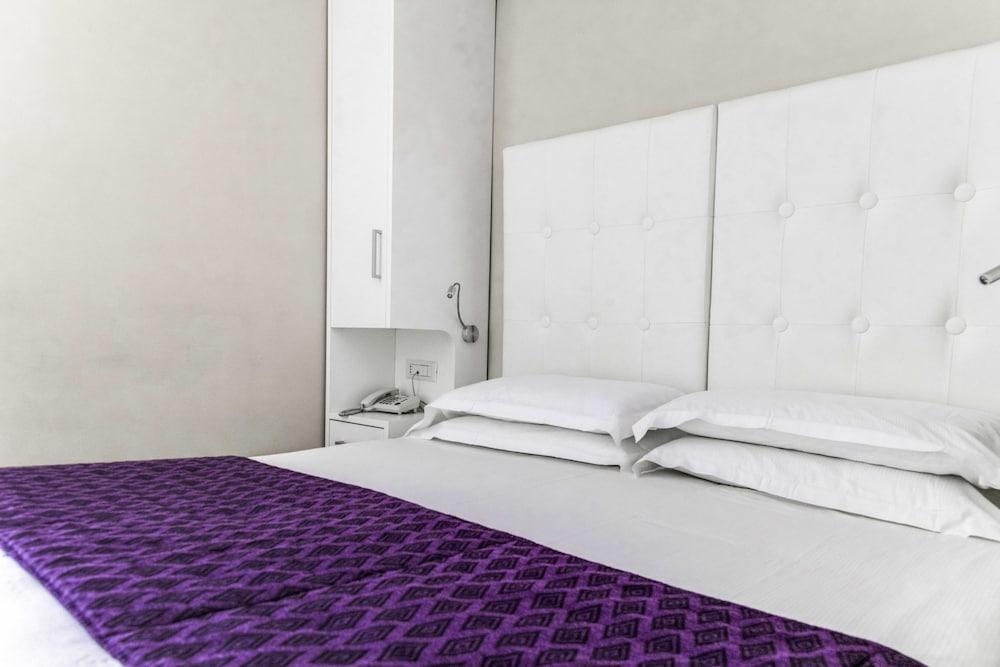 Hotel Relais Trevi 95 Boutique (adults Only) 4*